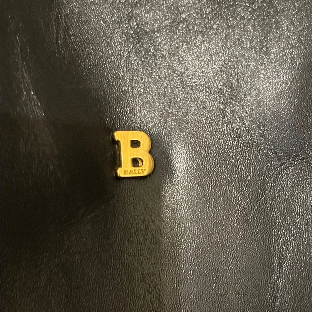 Bally Made in Italy Leather Medium Black Satchel with Gold Accents with handles - Picture 2 of 8